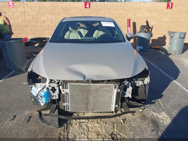 JM1BPALM8P1604621 Mazda 3 Preferred