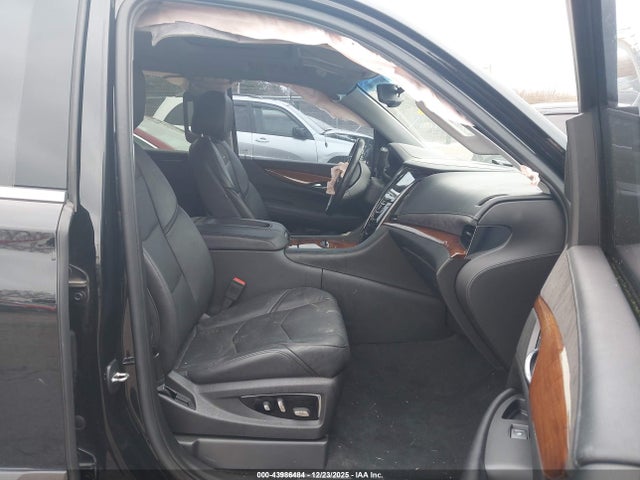 2016 CADILLAC ESCALADE 1GYS4BKJ3GR180752 Photo 4