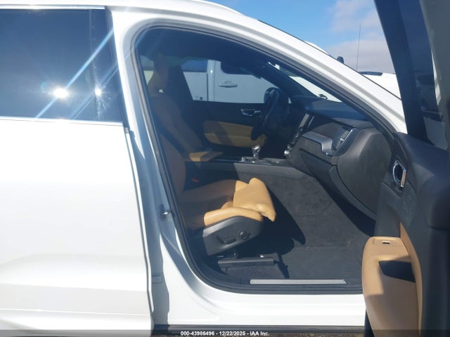 LYV102DK7KB331806 Volvo Xc60 T5 Momentum