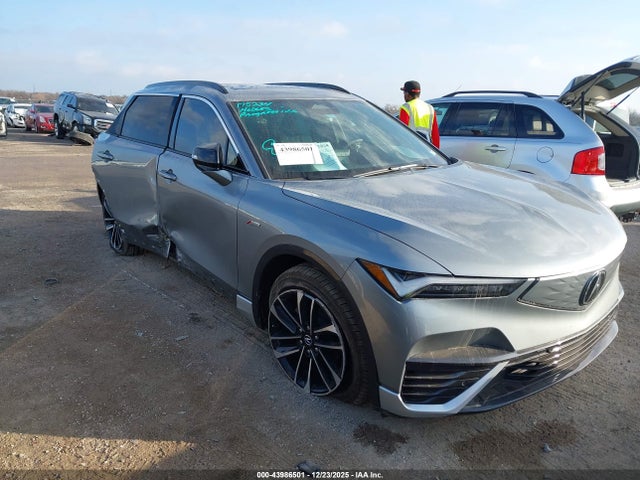 2024 ACURA ZDX 4W5KHNRL9RZ511682
