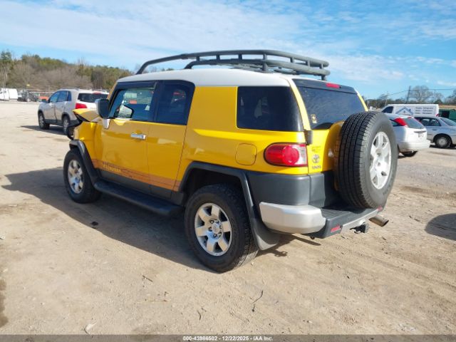 2007 TOYOTA FJ CRUISER JTEBU11F970006424 Photo 2