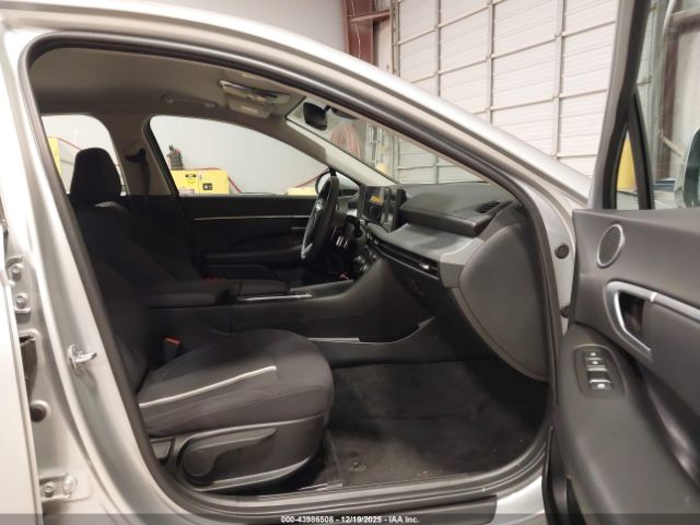 2025 HYUNDAI SONATA KMHL64JA9SA503321 Photo 4