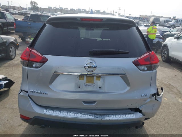 Nissan ROGUE SV 2018 JN8AT2MT2JW492237 Image 16