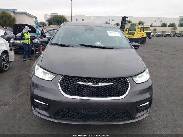 Chrysler Pacifica Hybrid Touring L 2023 2C4RC1L70PR604029 Image 12