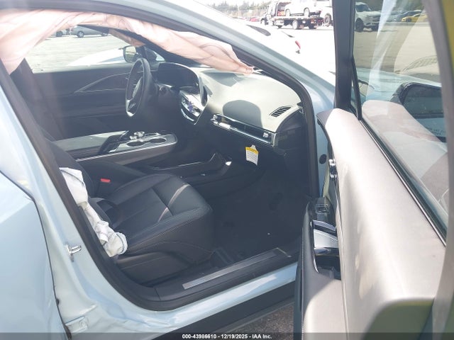 2025 CADILLAC LYRIQ 1GYKPURK4SZ317479 Photo 4