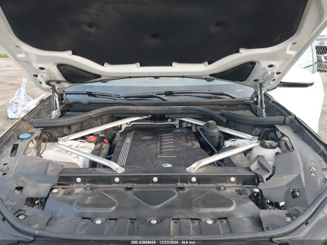 2019 BMW X5 5UXCR6C56KLL09923 Photo 9