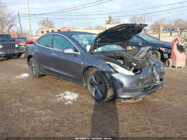 2019 TESLA MODEL 3 5YJ3E1EB1KF408137 Photo 0