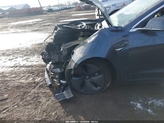 2019 TESLA MODEL 3 5YJ3E1EB1KF408137 Photo 5