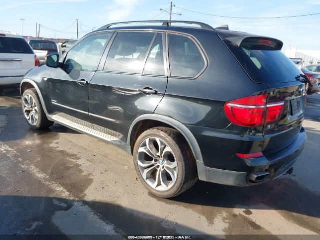 2013 BMW X5 5UXZV8C59DL426982 Photo 2