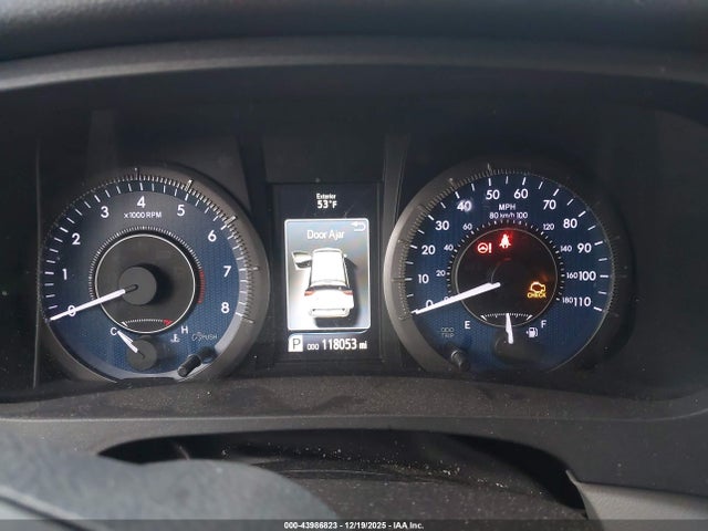 5TDKZ3DC9JS944513 Toyota Sienna Le 8 Passenger