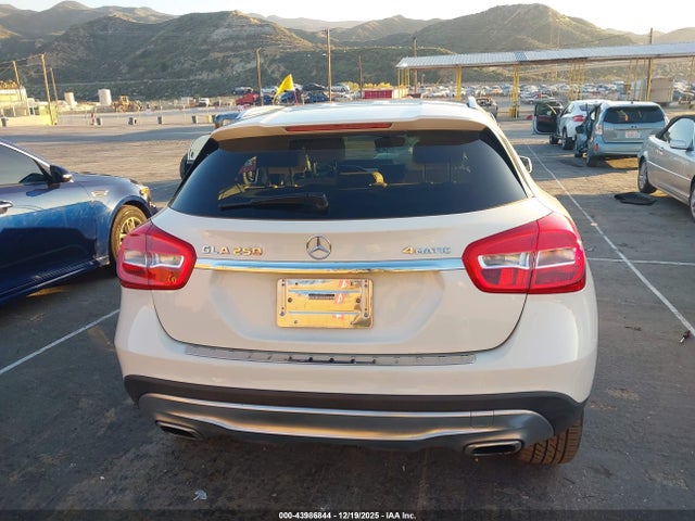 WDCTG4GBXHJ359489 Mercedes-Benz Gla 250 4matic