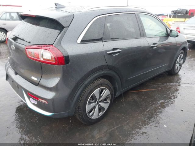 2019 KIA NIRO PLUG-IN HYBRID KNDCD3LD8K5304796 Photo 3