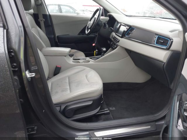 2019 KIA NIRO PLUG-IN HYBRID KNDCD3LD8K5304796 Photo 4
