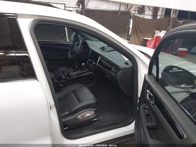 2024 PORSCHE MACAN WP1AA2A53RLB19422 Photo 4