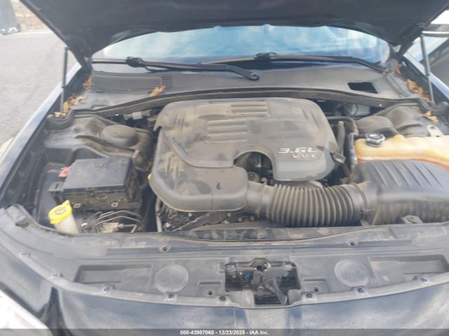 2016 CHRYSLER 300C 2C3CCAEGXGH243356 Photo 9