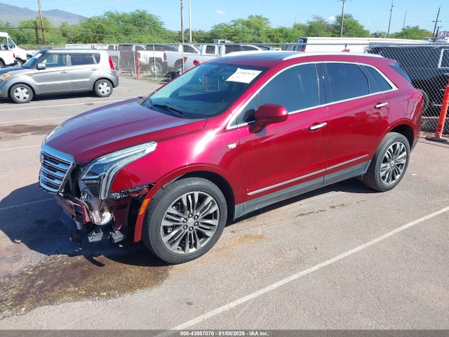 2017 CADILLAC XT5 1GYKNCRS2HZ100988 Photo 1