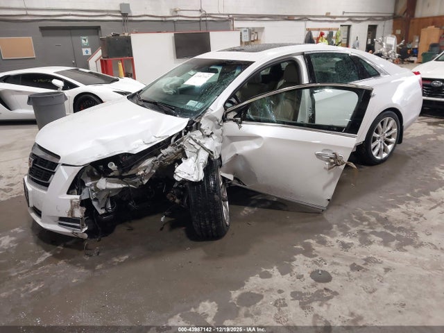 2017 CADILLAC XTS 2G61N5S38H9132633 Photo 1