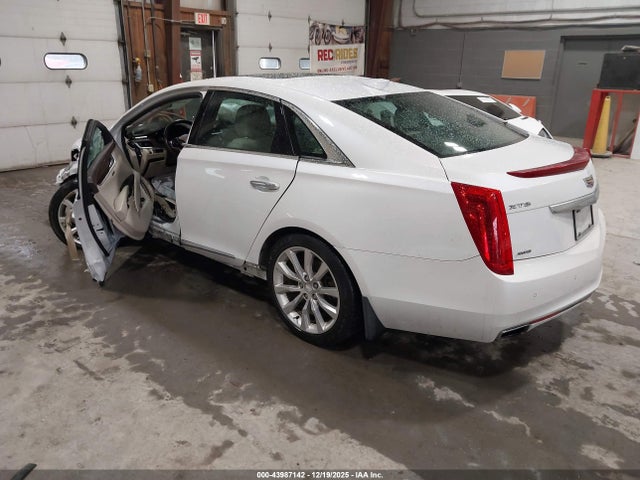 2017 CADILLAC XTS 2G61N5S38H9132633 Photo 2