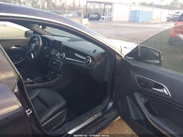 2014 MERCEDES-BENZ CLA 250 WDDSJ4EB0EN052946 Photo 4