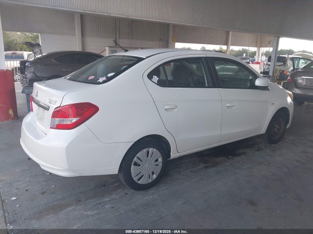 2017 MITSUBISHI MIRAGE G4 ML32F3FJ4HHF14610 Photo 3