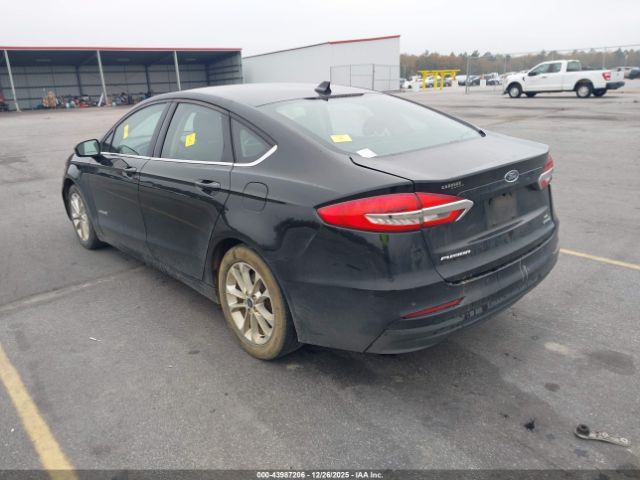 2019 FORD FUSION HYBRID 3FA6P0LU5KR151851 Photo 2
