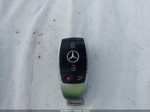 WDDZF4KB7HA180309 Mercedes-Benz E 300 4matic