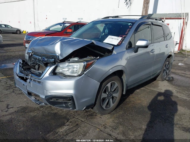 Subaru Forester 2.5i Premium 2017 JF2SJAEC5HH456475 Image 2