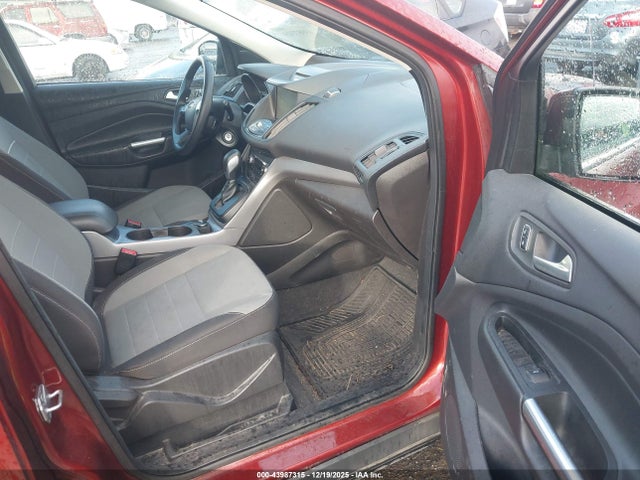 1FMCU9G99EUC23174 Ford ESCAPE SE