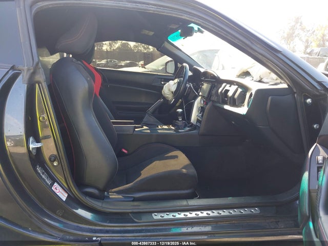 JF1ZNAA12G8708211 Scion FR-S