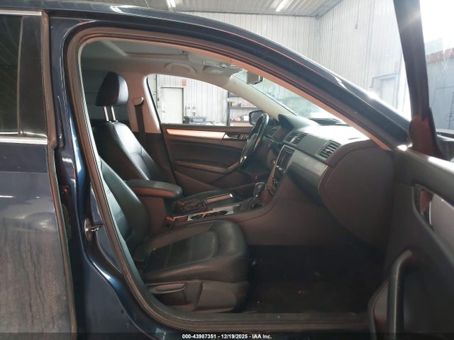 Продаж на аукціоні авто 2013 Volkswagen Passat 2.0l Tdi Se, vin: 1VWBN7A39DC054099, номер лоту: 43987351