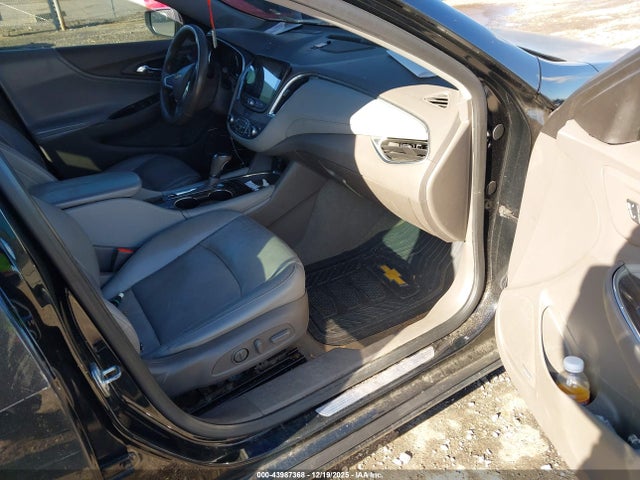1G1ZH5SX0GF187845 Chevrolet Malibu Premier