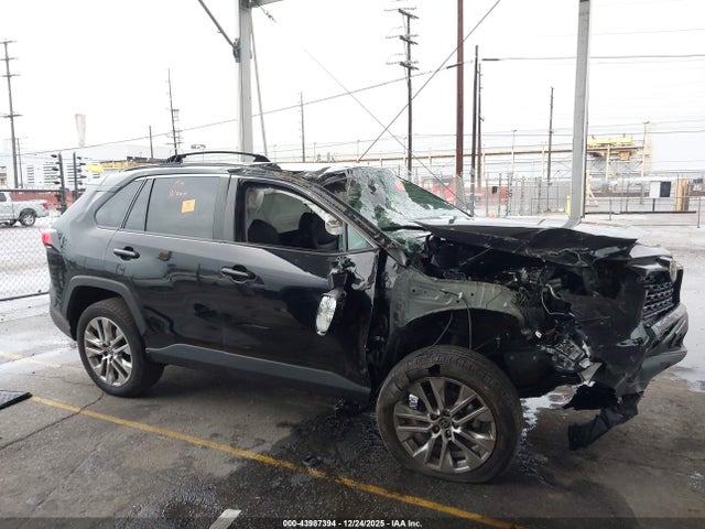 Toyota Rav4 Xle Premium 2025 2T3C1RFVXSW374633 Image 12