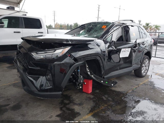 Toyota Rav4 Xle Premium 2025 2T3C1RFVXSW374633 Image 2