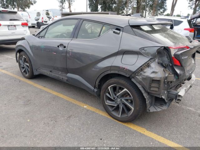 2021 TOYOTA C-HR JTNKHMBX3M1107333 Photo 2