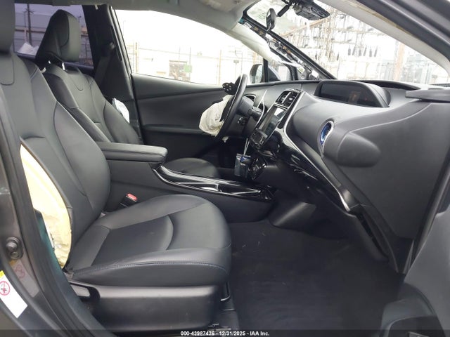 JTDKARFU6G3505893 Toyota Prius Three Touring