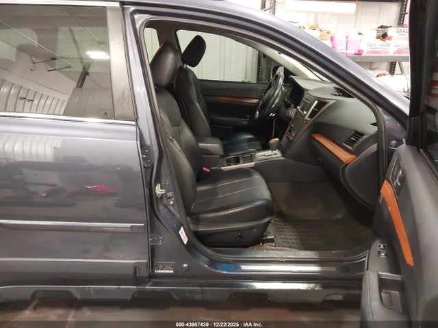 Subaru Outback 2.5i Limited 2014 4S4BRCLCXE3297883 Image 5