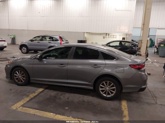 Hyundai SONATA SE 2019 5NPE24AF9KH749427 Image 14