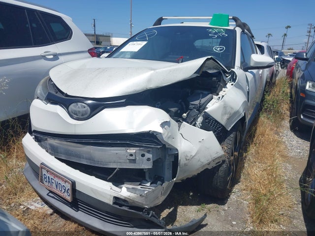 NMTKHMBX6JR027221 Toyota C-HR XLE