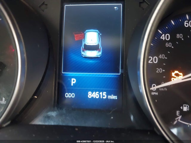 NMTKHMBX6JR027221 Toyota C-HR XLE