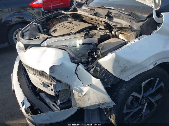 NMTKHMBX6JR027221 Toyota C-HR XLE