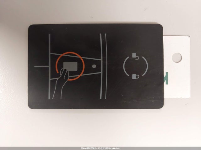 2023 TESLA MODEL 3 5YJ3E1EAXPF476600 Photo 10