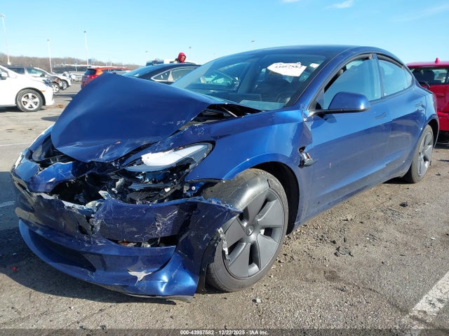 2023 TESLA MODEL 3 5YJ3E1EAXPF476600 Photo 1