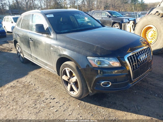 2011 AUDI Q5 WA1DKAFP3BA106102 Photo 0