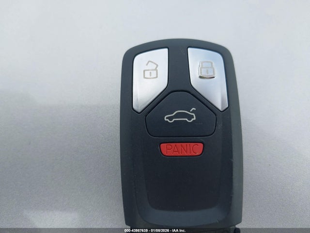 43987639 :رقم المزاد ، WAUENCF50JA010225 vin ، 2018 Audi A5 2.0t Premium مزاد بيع