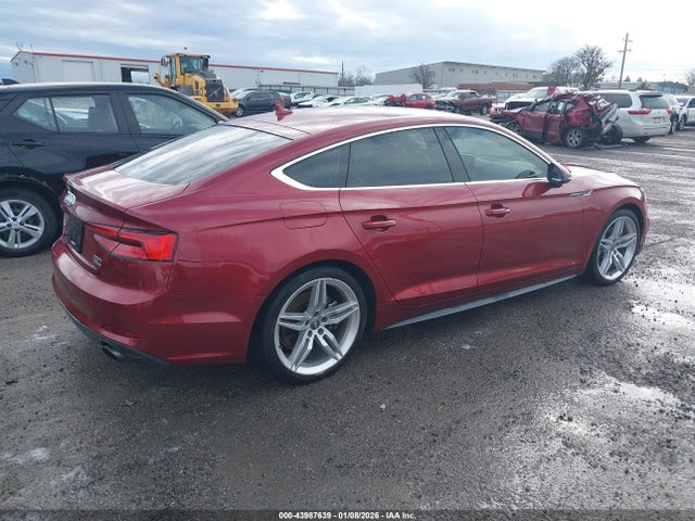 43987639 :رقم المزاد ، WAUENCF50JA010225 vin ، 2018 Audi A5 2.0t Premium مزاد بيع