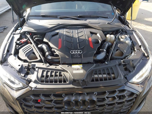 2023 AUDI S8 WAULSAF80PN003047 Photo 9