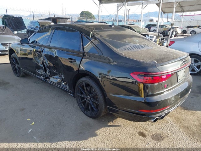 2023 AUDI S8 WAULSAF80PN003047 Photo 2