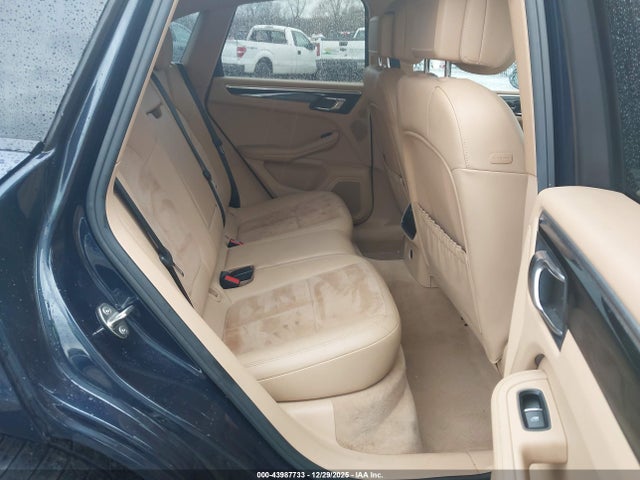 2017 PORSCHE MACAN WP1AA2A56HLB05917 Photo 7