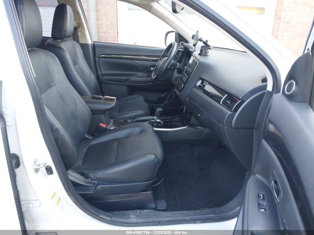 2017 MITSUBISHI OUTLANDER JA4AD3A34HZ016514 Photo 4