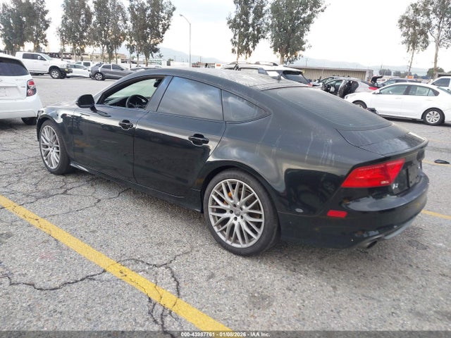 2014 AUDI A7 WAU2GAFC3EN073866 Photo 2